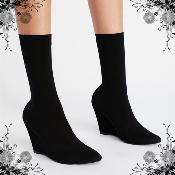 Free People Shoes - FREE PEOPLE Sock booties Size 8